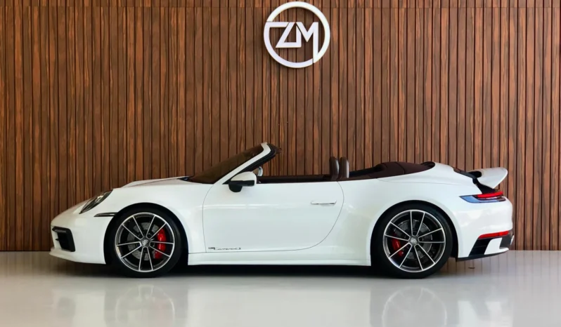 
								PORSCHE 911 CABRIOLET cheio									