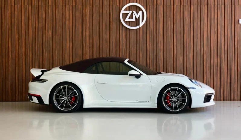 
								PORSCHE 911 CABRIOLET cheio									