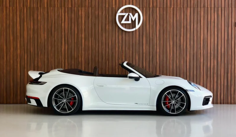 
								PORSCHE 911 CABRIOLET cheio									