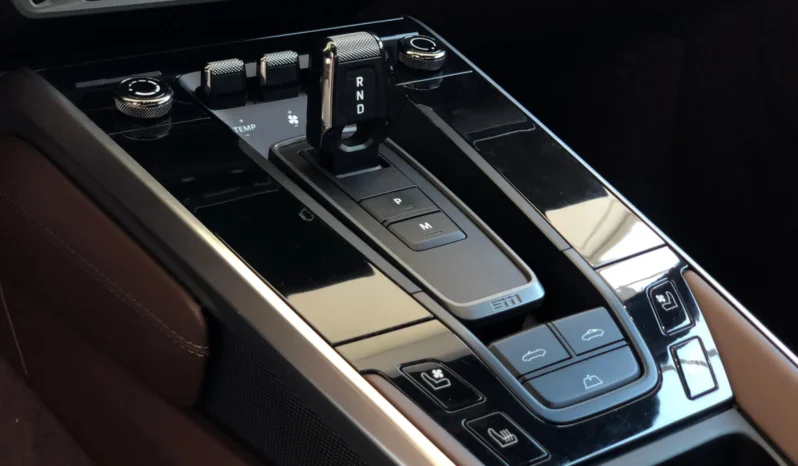
								PORSCHE 911 CABRIOLET cheio									