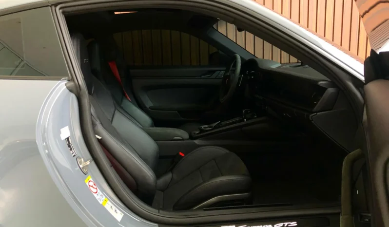 
								PORSCHE 911 cheio									