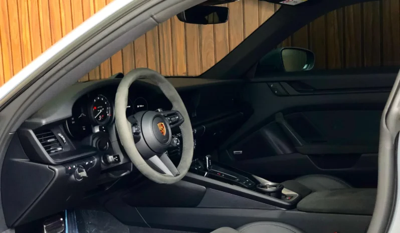 
								PORSCHE 911 cheio									
