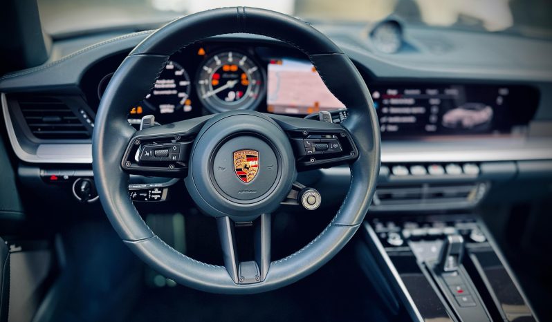 
								PORSCHE 911 CABRIOLET cheio									