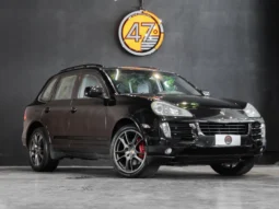 PORSCHE CAYENNE V8