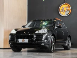 PORSCHE CAYENNE V8