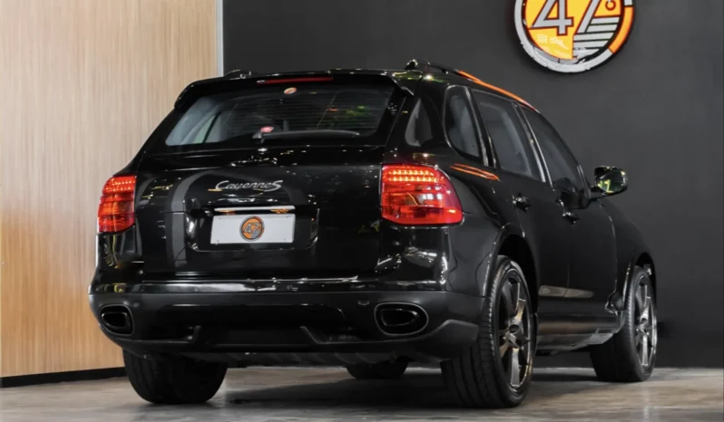 
								PORSCHE CAYENNE V8 cheio									