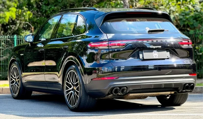 
								PORSCHE CAYENNE cheio									