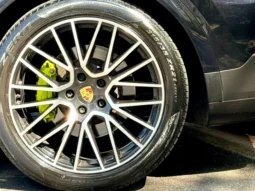 
										PORSCHE CAYENNE cheio									