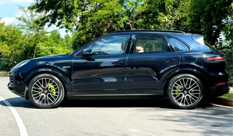 
								PORSCHE CAYENNE cheio									