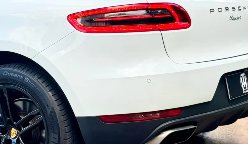 
								PORSCHE MACAN cheio									