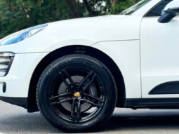
										PORSCHE MACAN cheio									