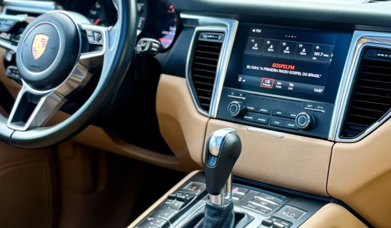 
								PORSCHE MACAN cheio									