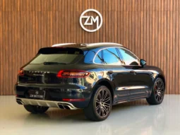 
										PORSCHE MACAN cheio									