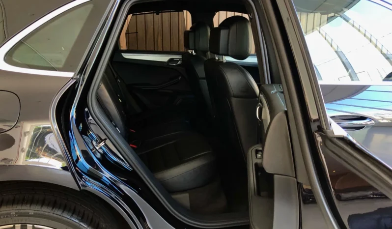 
								PORSCHE MACAN cheio									