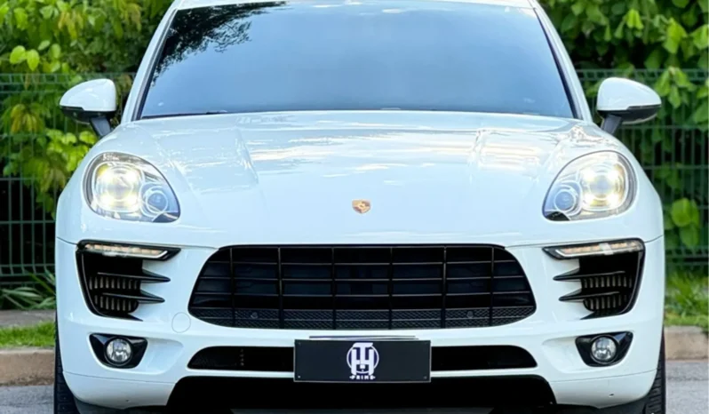 
								PORSCHE MACAN cheio									