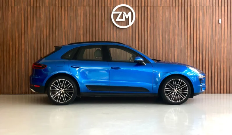 
								PORSCHE MACAN cheio									