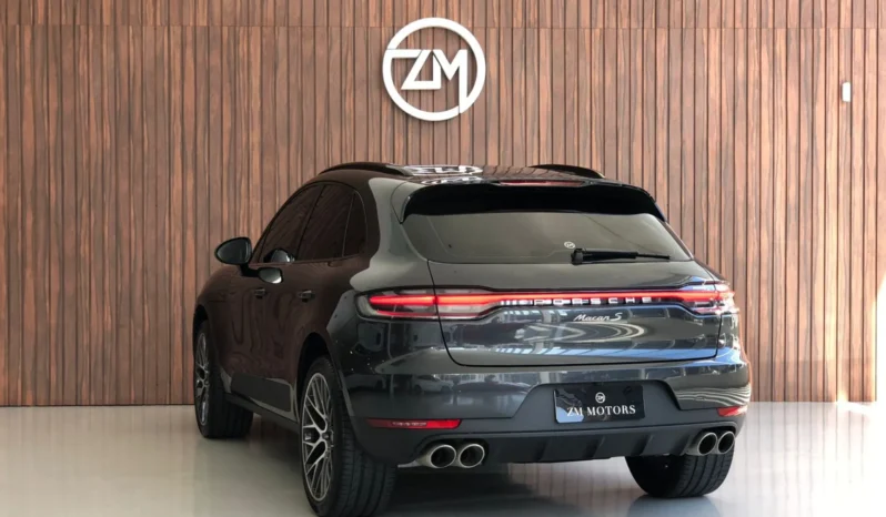 
								PORSCHE MACAN cheio									