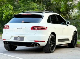 
										PORSCHE MACAN cheio									