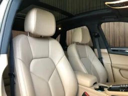 
										PORSCHE MACAN cheio									