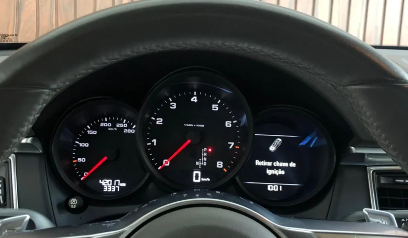 
								PORSCHE MACAN cheio									