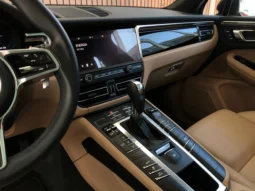 
										PORSCHE MACAN cheio									