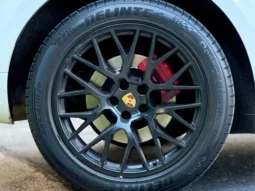 
										PORSCHE MACAN cheio									
