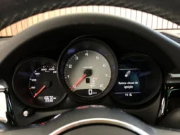 
										PORSCHE MACAN cheio									
