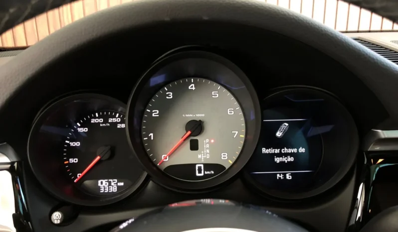 
								PORSCHE MACAN cheio									
