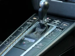 
										PORSCHE MACAN cheio									