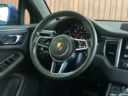 
										PORSCHE MACAN cheio									