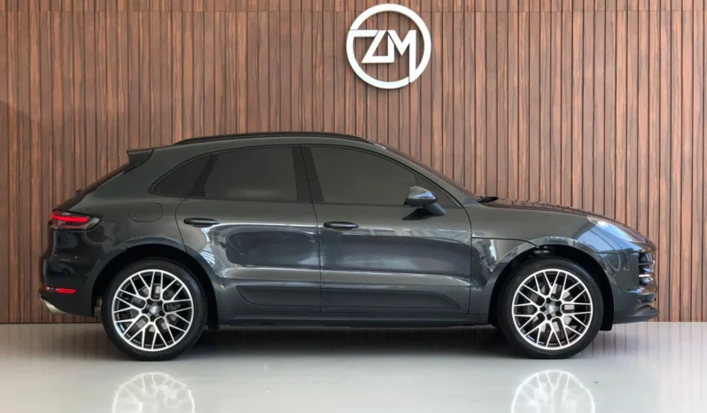 
								PORSCHE MACAN cheio									