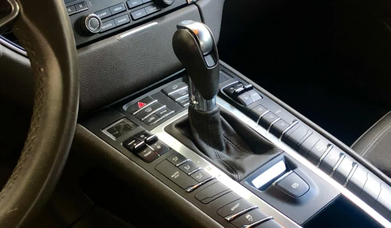 
								PORSCHE MACAN cheio									