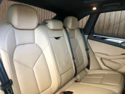 
										PORSCHE MACAN cheio									