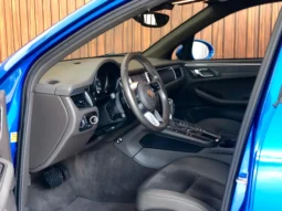 
										PORSCHE MACAN cheio									