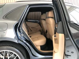 
										PORSCHE MACAN cheio									