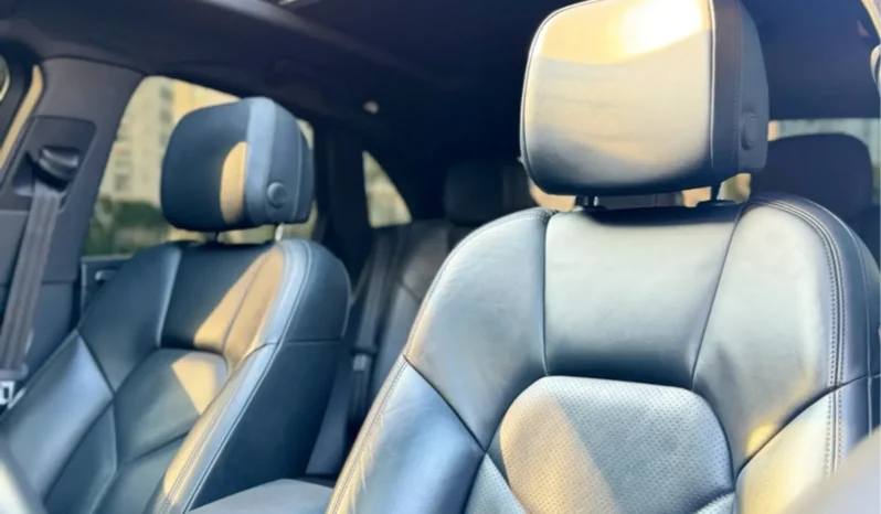 
								PORSCHE MACAN cheio									