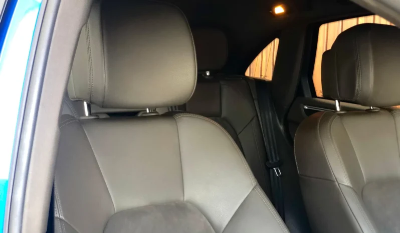 
								PORSCHE MACAN cheio									
