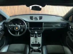 
										PORSCHE MACAN cheio									