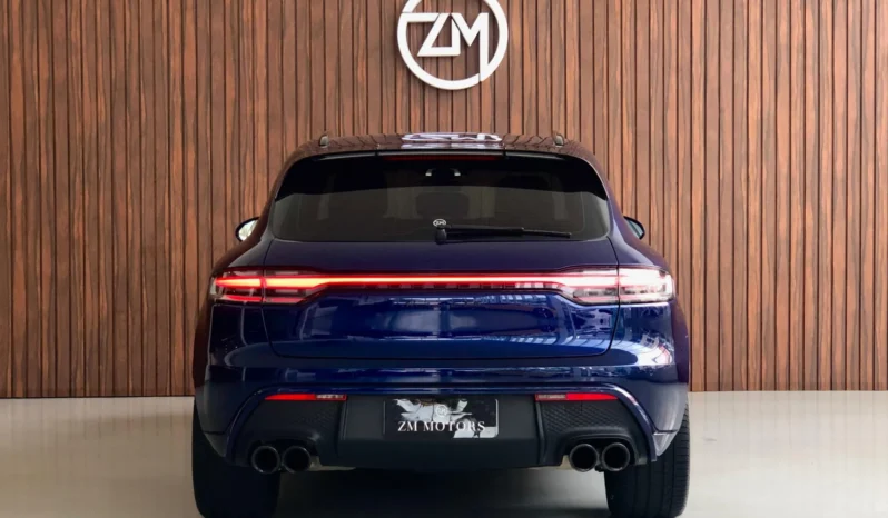 
								PORSCHE MACAN cheio									
