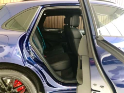 
										PORSCHE MACAN cheio									