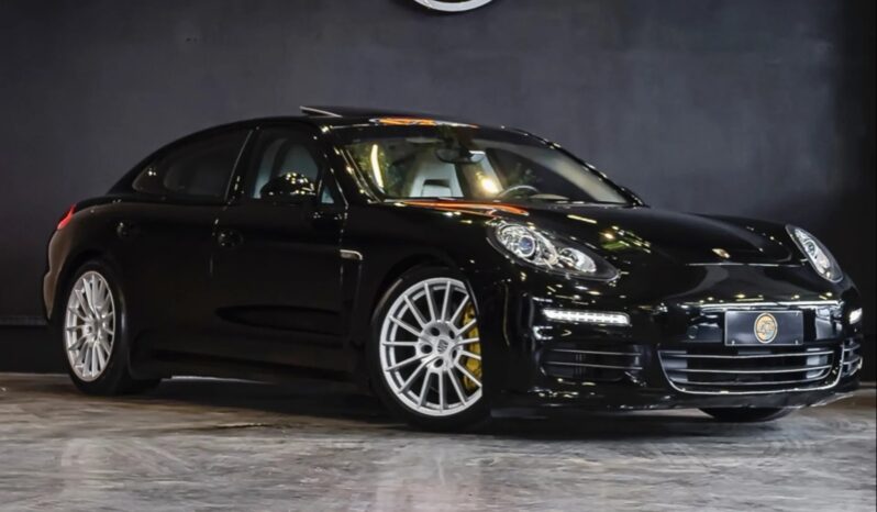 
								PORSCHE PANAMERA V6 cheio									