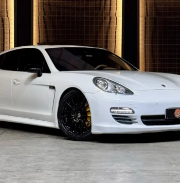 Porsche Panamera Branco