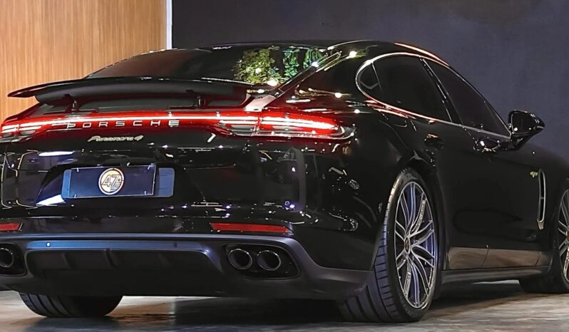 
								PORSCHE PANAMERA IMPECÁVEL cheio									