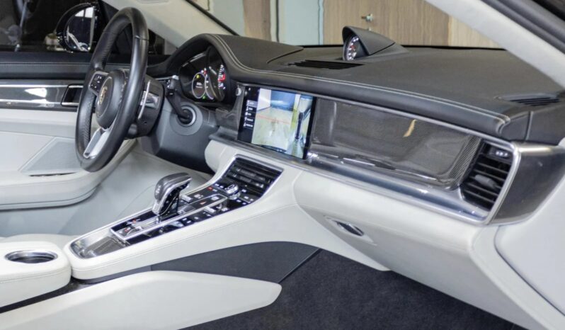 
								PORSCHE PANAMERA V8 cheio									