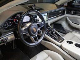 PORSCHE PANAMERA V8