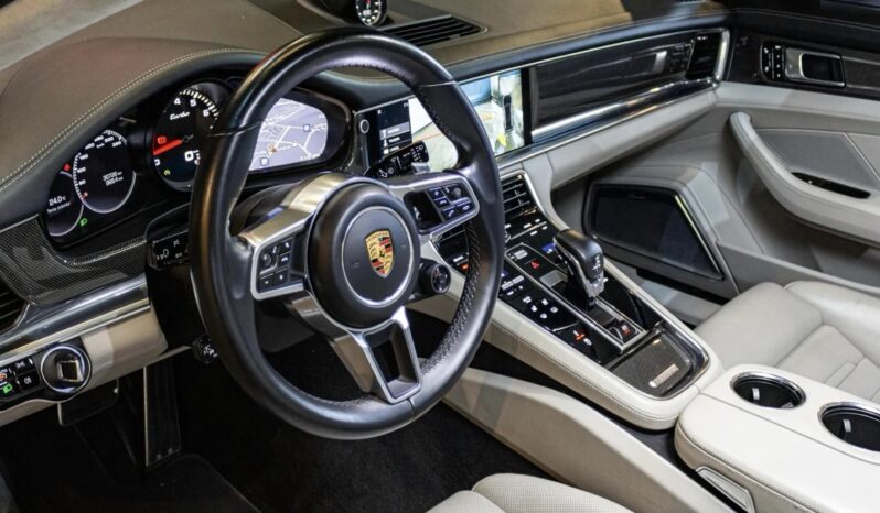 
								PORSCHE PANAMERA V8 cheio									
