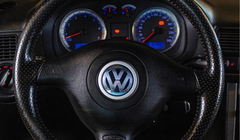 
								VOLKSWAGEN GOLF V6 cheio									
