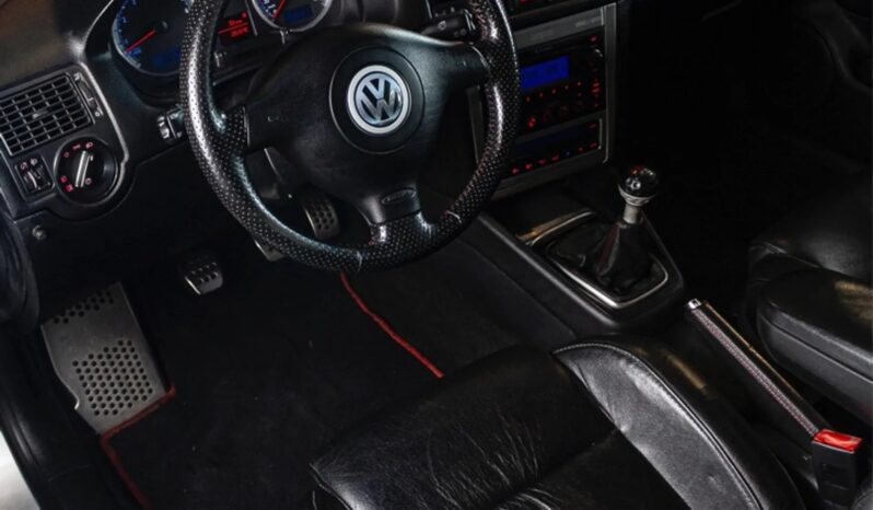 
								VOLKSWAGEN GOLF V6 cheio									