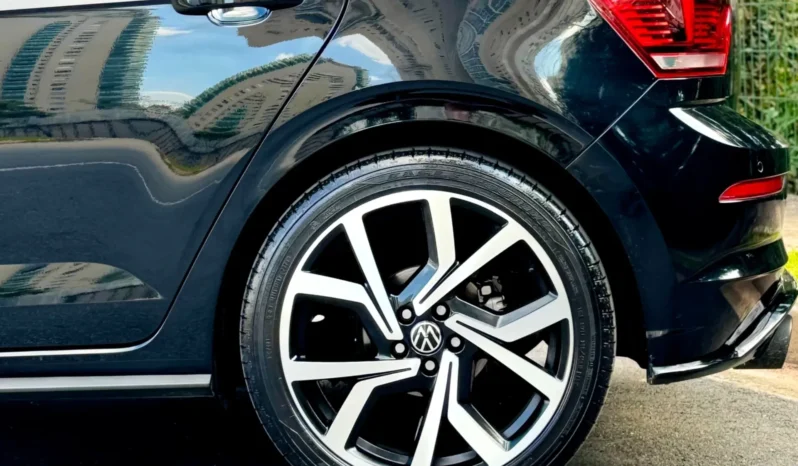 
								VOLKSWAGEN POLO cheio									