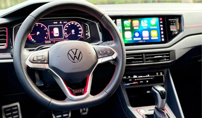 
								VOLKSWAGEN POLO cheio									